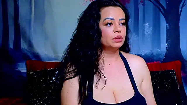 ElizabethEven élő XXX-chatje