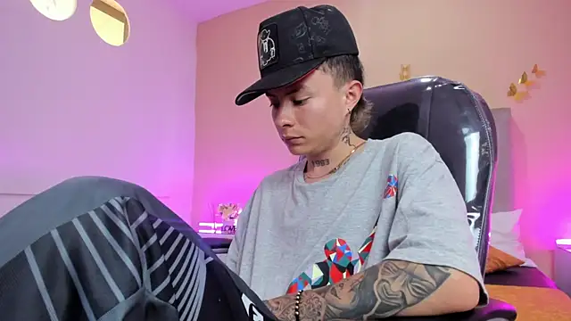 Nascary_Fox's Live XXX Chat