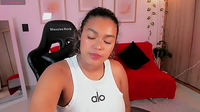 Chat +18 de aleja_montiel__ ao vivo