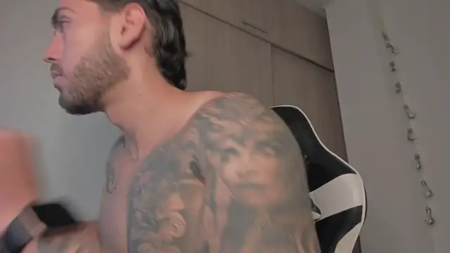 Axel__Blaze 即時 XXX 聊天