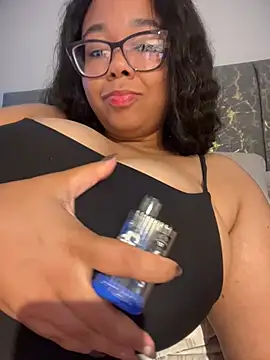 Chatroom XXX en direct de XMara