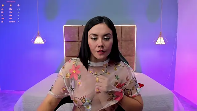 Natalia_Saenz_ Adlı Modelin Canlı XXX Sohbeti