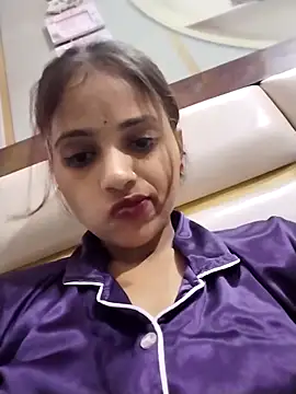 Chatroom XXX en direct de Naina11100