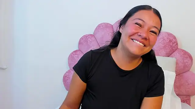 دردشة MilaaAdams الجنسية المباشرة