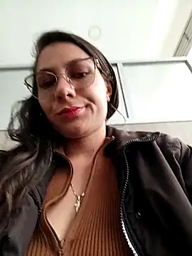 Chat +18 de Mia_Love-3 ao vivo