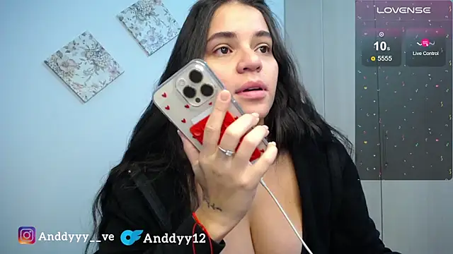 Chat XXX ao vivo de Anddyy__