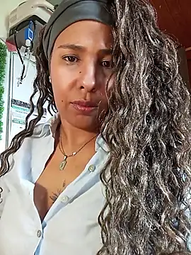 Živý XXX chat IVONNE_COLLINS33