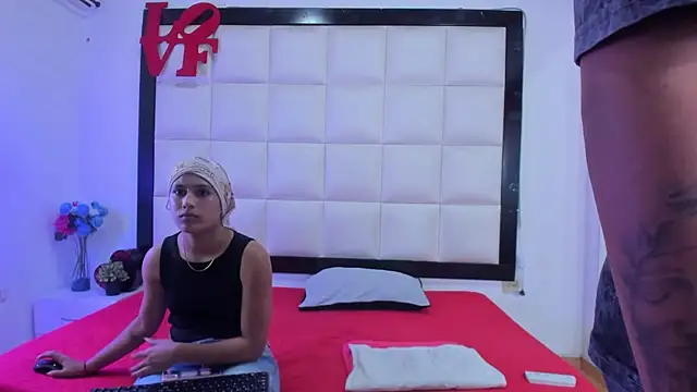 Chat XXX ao vivo de Aliss_Aron