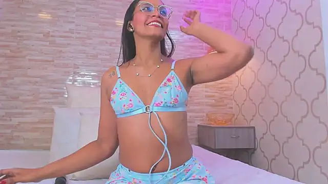 ZoeSmitth Live XXX-Chat