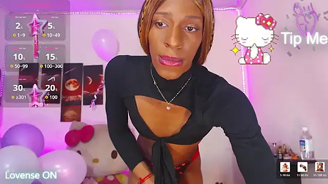 lucianadolll Show in webcam