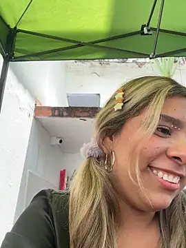 Sophie19__: απευθείας συνομιλία ΧΧΧ