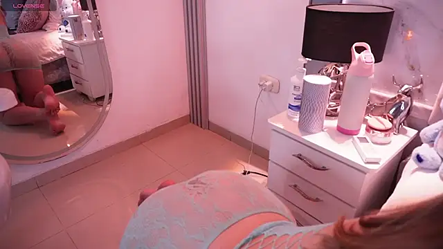 Julieta_priv Show in webcam