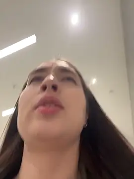 Holly_Play Live XXX-chat