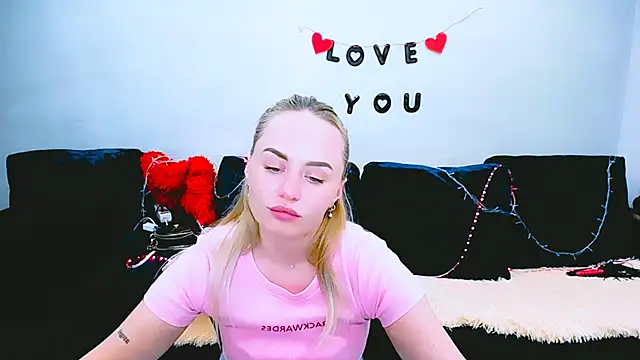 Chat +18 de LiluMoon__ ao vivo