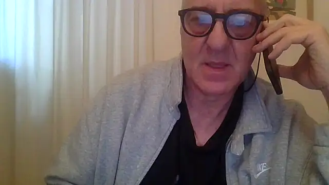 Chat +18 de ANONIMO7735 ao vivo