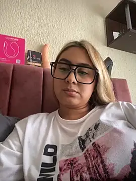 Miabonnett_'s Live XXX Chat