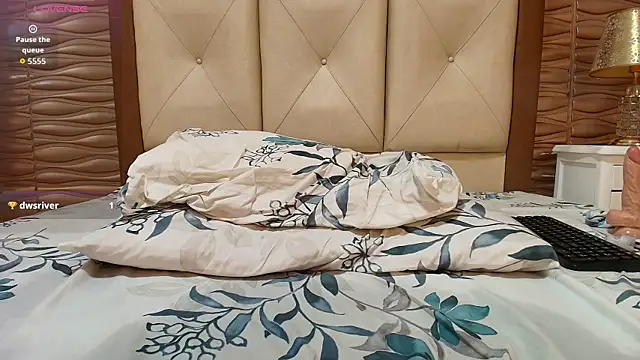 Miladiosa Live XXX-Chat