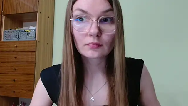 LooveELLYx Chat XXX live