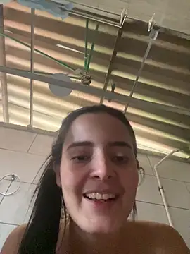 XXX chat uživo modela Mia_jhoonson