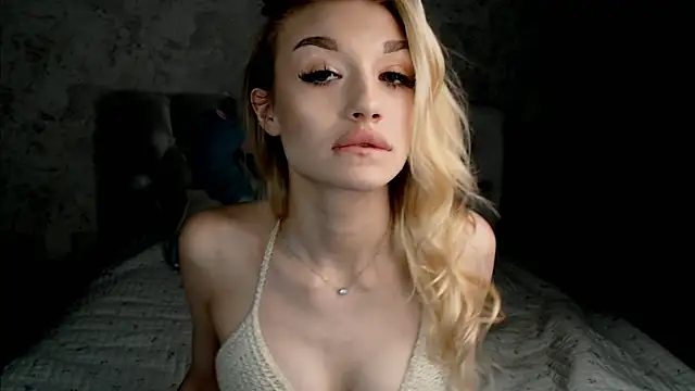 Ella_Milla Chat XXX in diretta