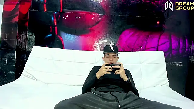 AmazingPartys 即時 XXX 聊天