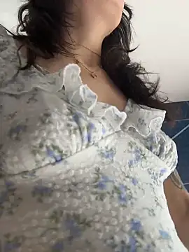 Pertunjukan Kamera Web BeautifulMesss