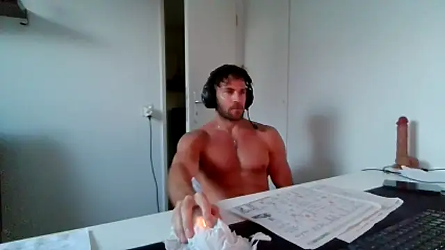 alpha-hunk 即時 XXX 聊天