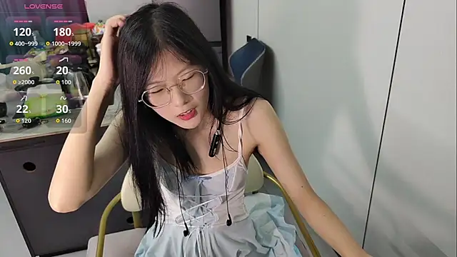 XXX chat uživo modela xlin-baby