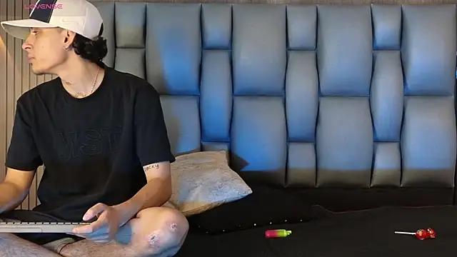 mohamed_malik's Webcam Show