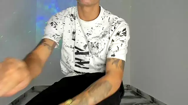 mikee_scoothn Webbikameraesitys