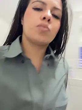 Ariana-07 Live XXX-Chat