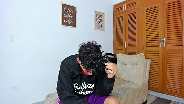 brutal_revolution Webcam Show