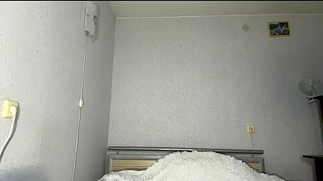 Mikytiki 现场XXX聊天