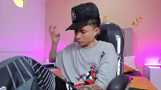 Nascary_Foxn Live XXX chat