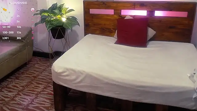 Yeseniaa25_のライブXXXチャット