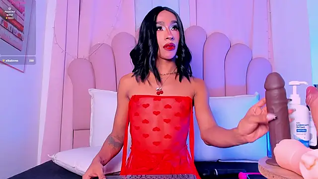 NicoleMadrird Show in webcam