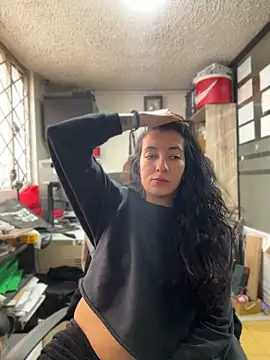 Онлайн чат XXX SALOME_KORLAND