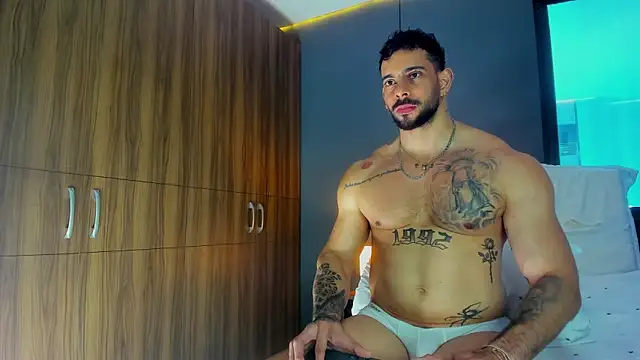 massimo_visconti's Live XXX Chat