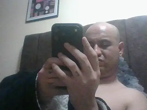 Chat +18 de alphaswitchard ao vivo