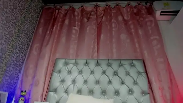 Chat +18 de zoe_tamara ao vivo