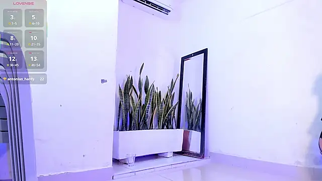 sky_velvet Pertunjukan Webcam