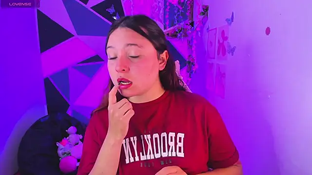 little_emma0's Live XXX Chat