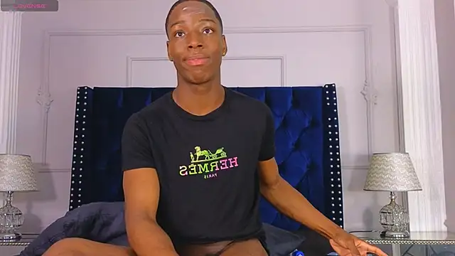 Show modela CharlesBrown_ na web-kameri