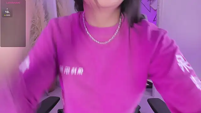 KarelyMitchel élő XXX-chatje