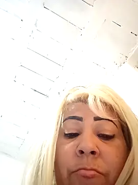 BonniAdams 即時 XXX 聊天