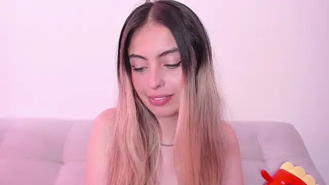 Fernanda_aaaa লাইভ XXX চ্যাট