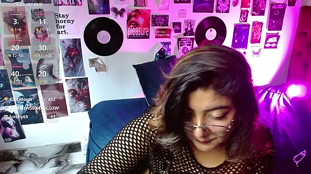 Roxy_f_w's Live XXX Chat