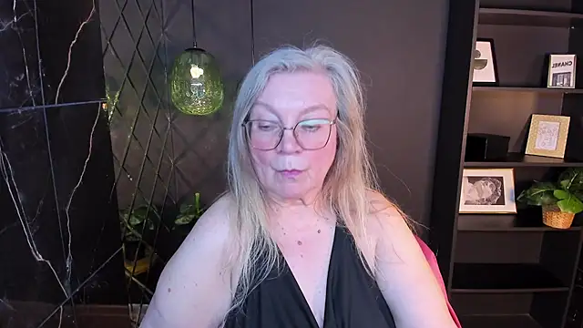 NataliMellow's Live XXX Chat