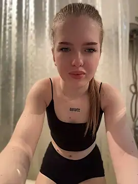 XXX chat uživo modela KayShaw