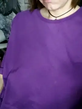 Aashikalaa Adlı Modelin Canlı XXX Sohbeti